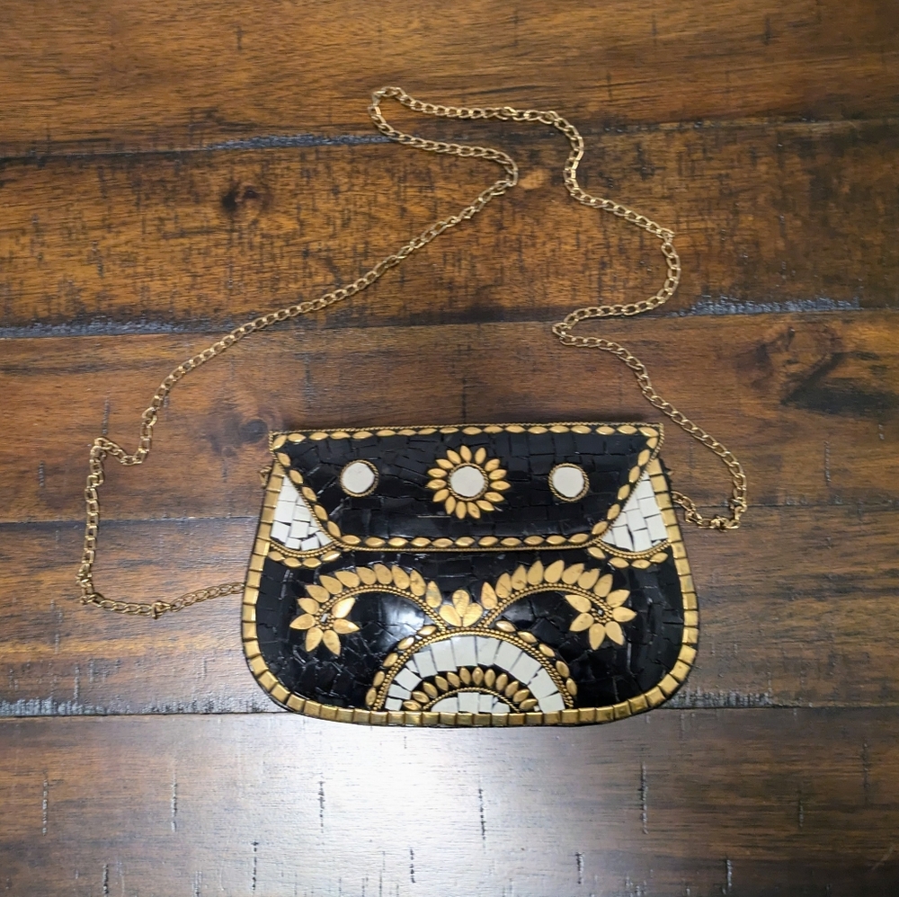 Antik Kraft Amolu Clutch – Black & White Mosaic with Gold Floral Detail